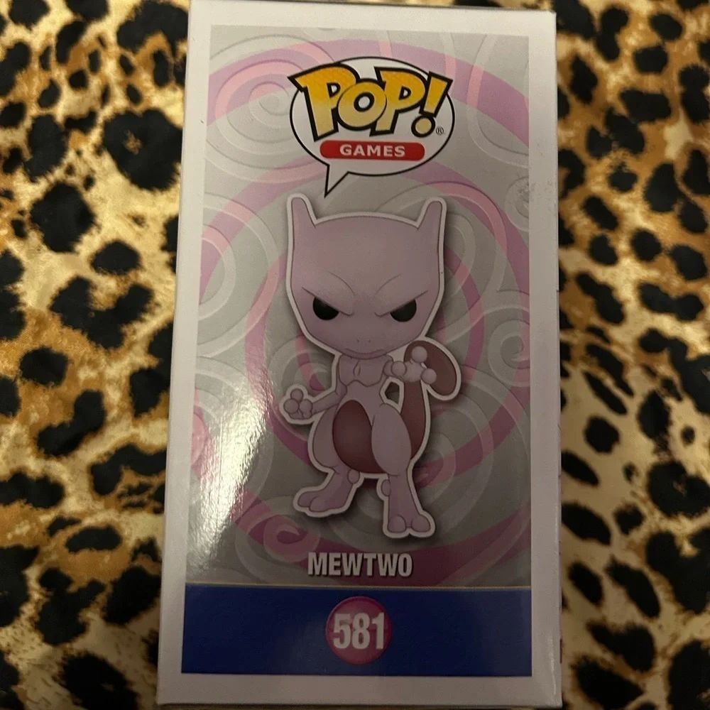 Mewtwo Funko Pop! No. 581 - Picture 6 of 6